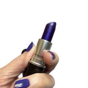 Mac Cosmetics Model Behaviour lipstick